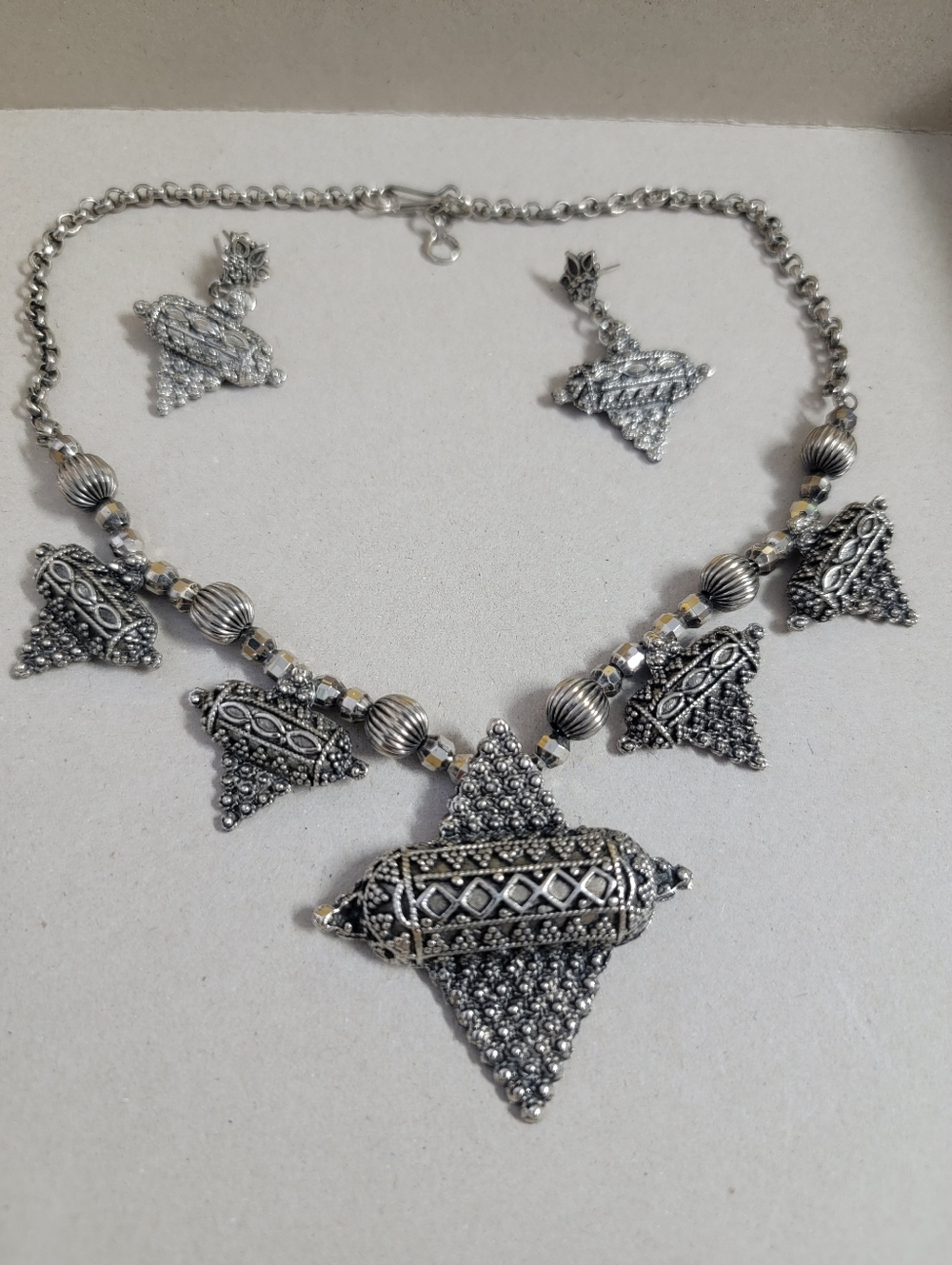 Vintage-Inspired Silver  Statement Necklace & Earrings Set